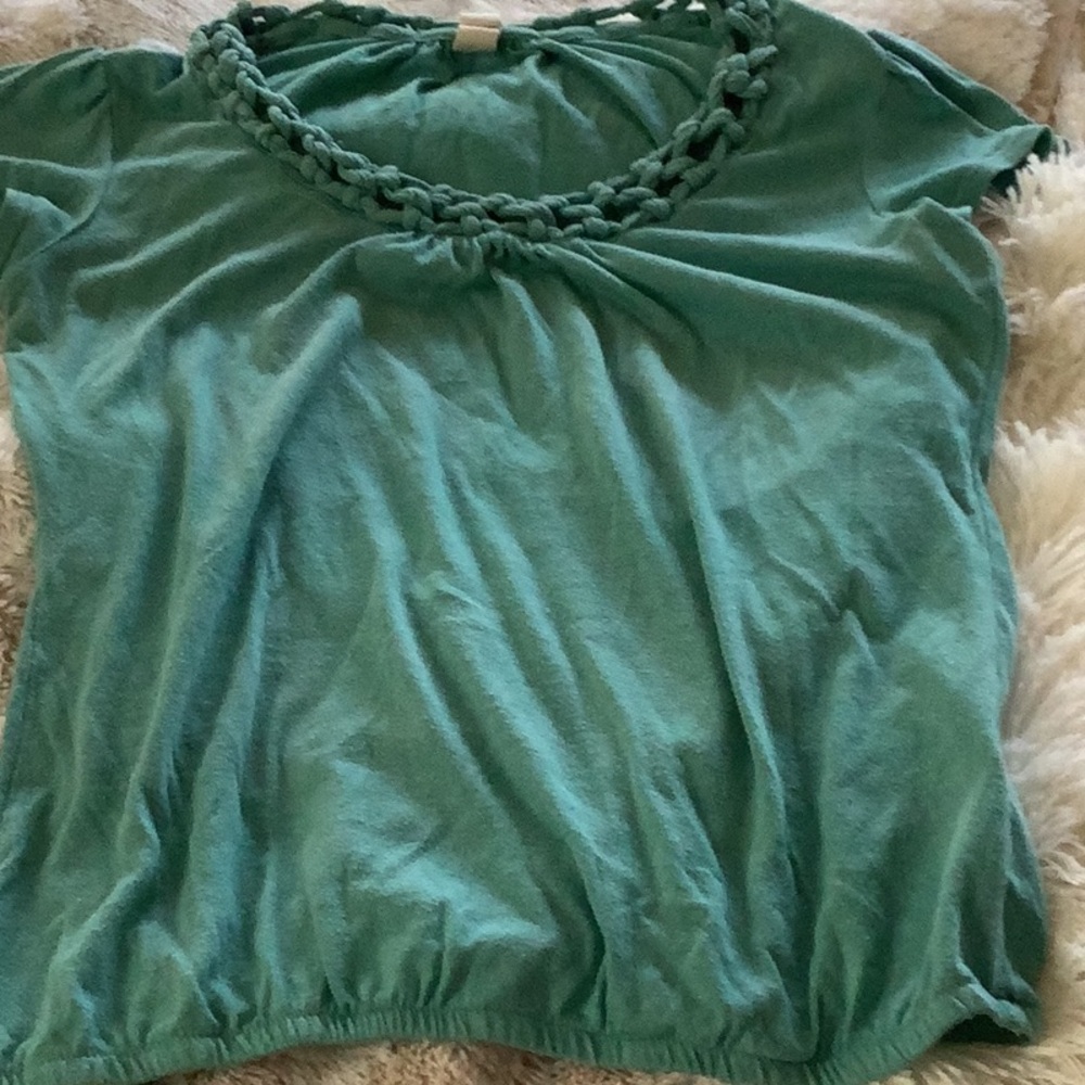 Aventura Women's Green Top made with Organic Cotton